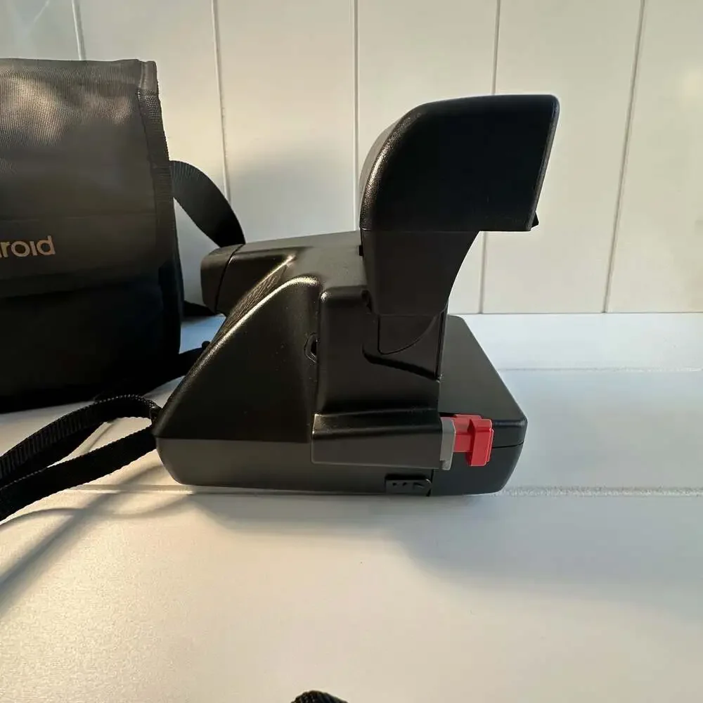 Polaroid 600 Business Edition 2 Camera with Strap and Case